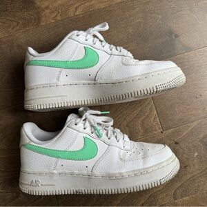 Nike Air force ones Women Sz 6